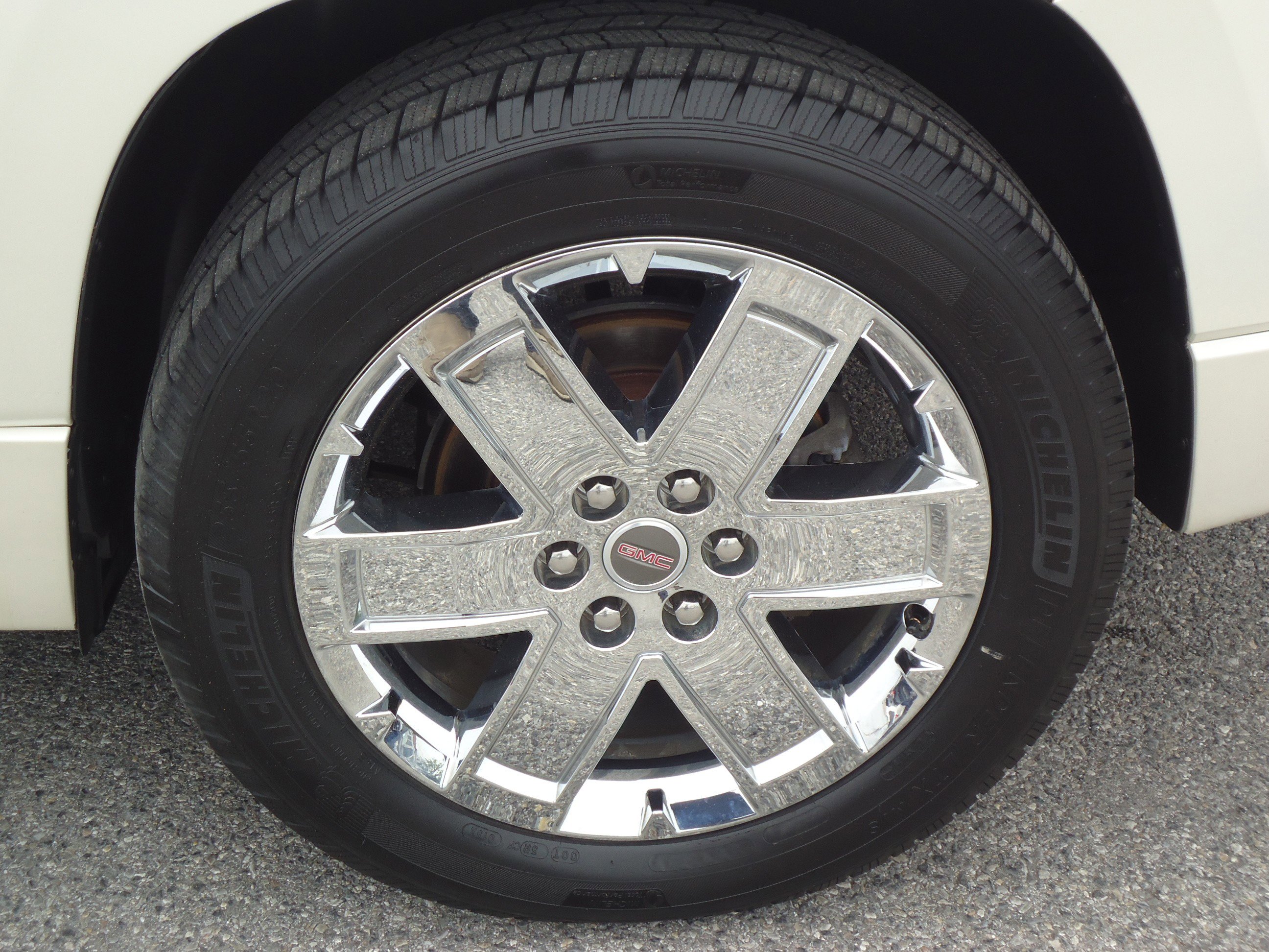 Used 2015 GMC Acadia Denali AWD/4WD image 9