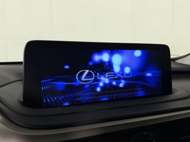 Certified 2020 Lexus RX 350L Luxury w/ Accessory Package FWD image 16
