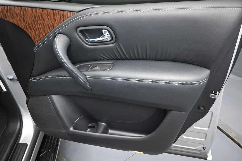Used 2019 Nissan Armada Platinum RWD image 37