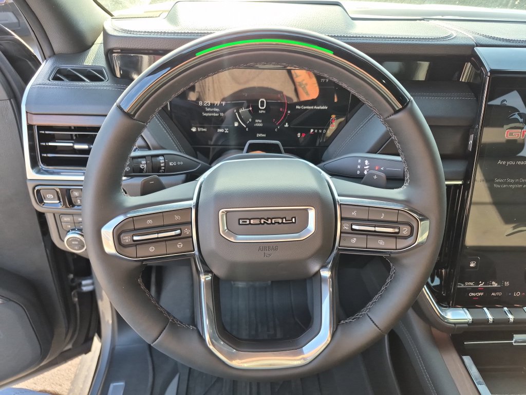 New 2026 GMC Yukon Denali w/ Denali Reserve Package AWD/4WD image 20