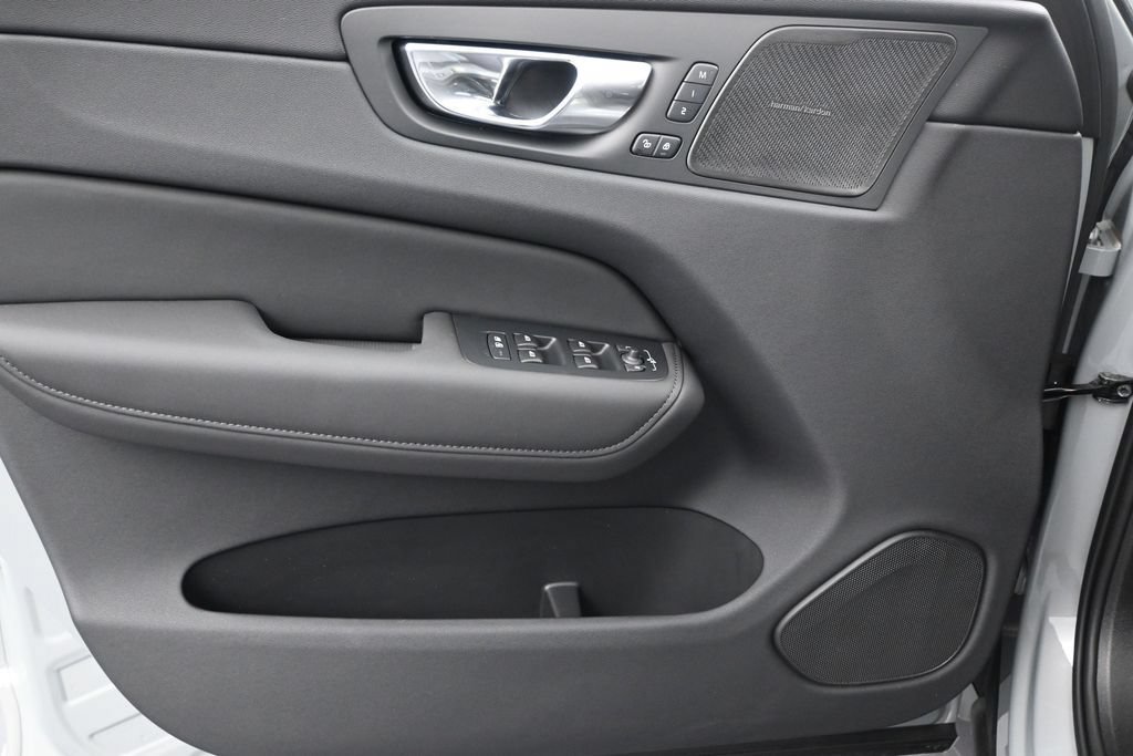New 2026 Volvo XC60 B5 Ultra AWD/4WD image 10