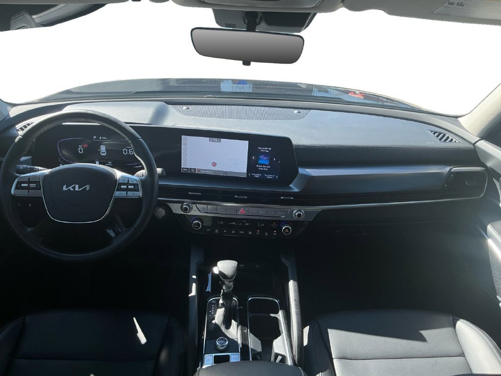 Used 2025 Kia Telluride LX FWD image 17