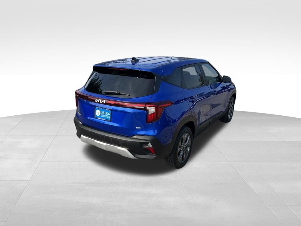 Used 2024 Kia Seltos LX AWD/4WD image 7