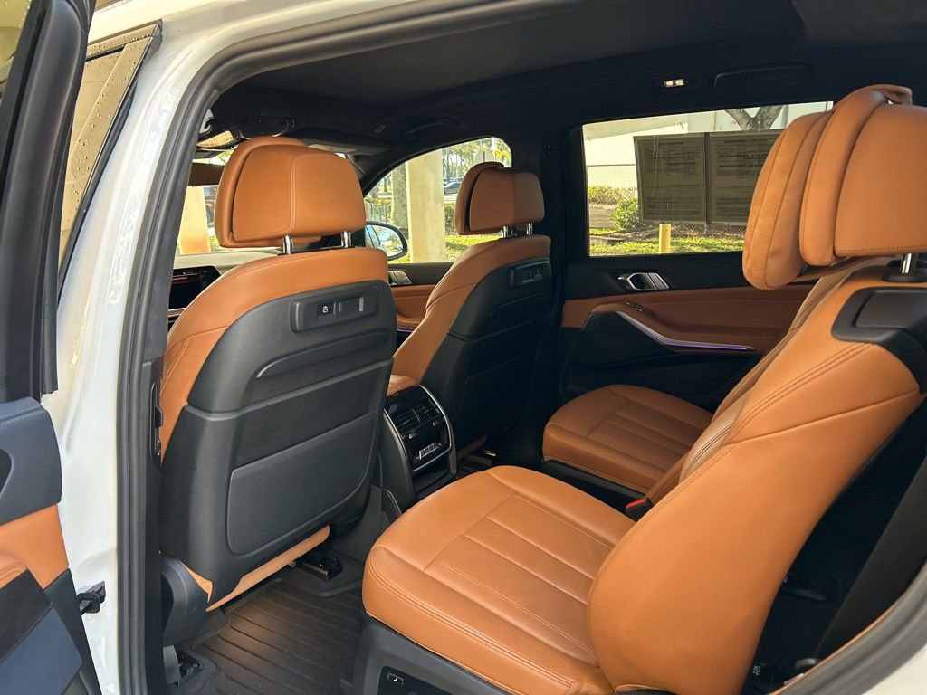 Used 2022 BMW X7 xDrive40i w/ M Sport Package image 54