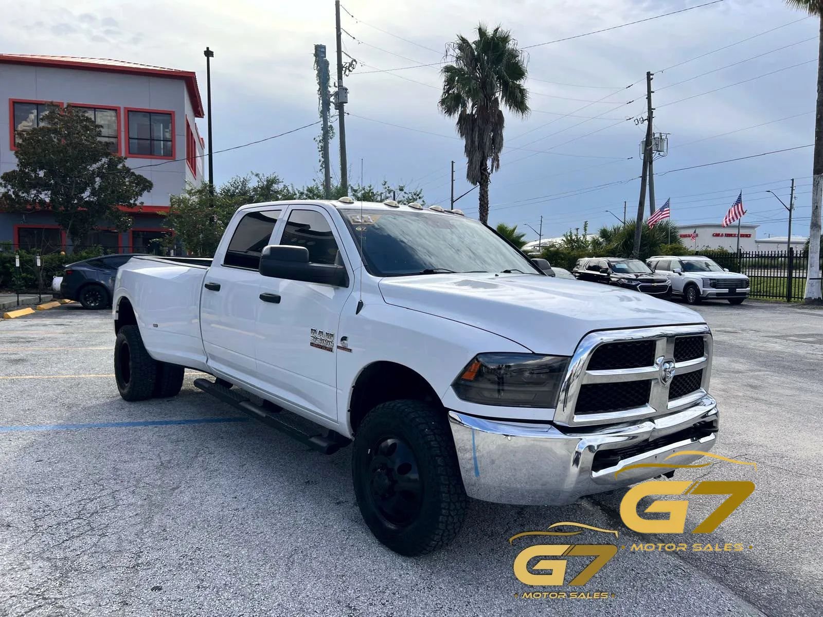 Used 2017 RAM 3500 Tradesman w/ Chrome Appearance Group AWD/4WD image 7