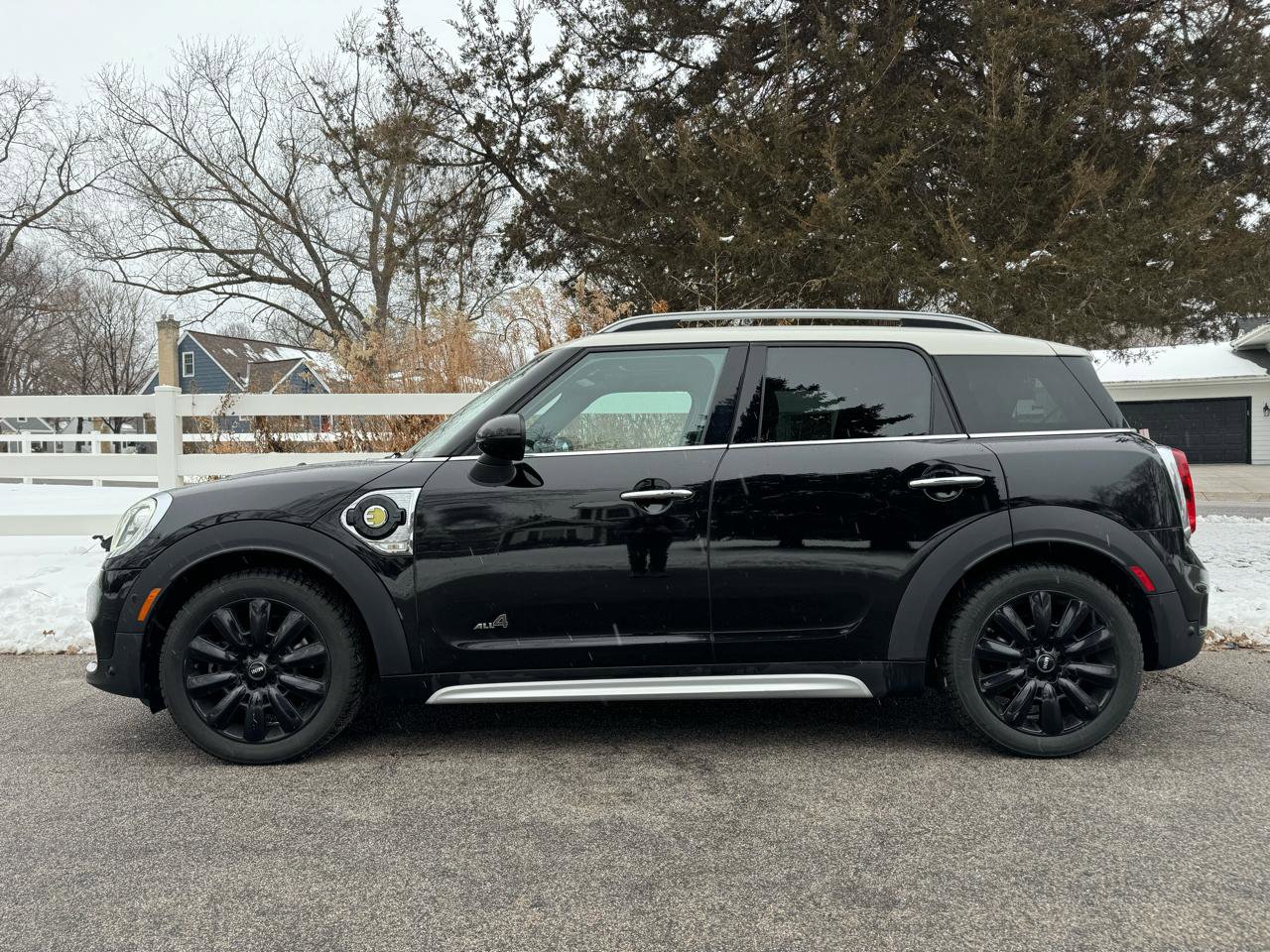 Used 2019 MINI Cooper Countryman SE w/ Driver Assistance Package image 4