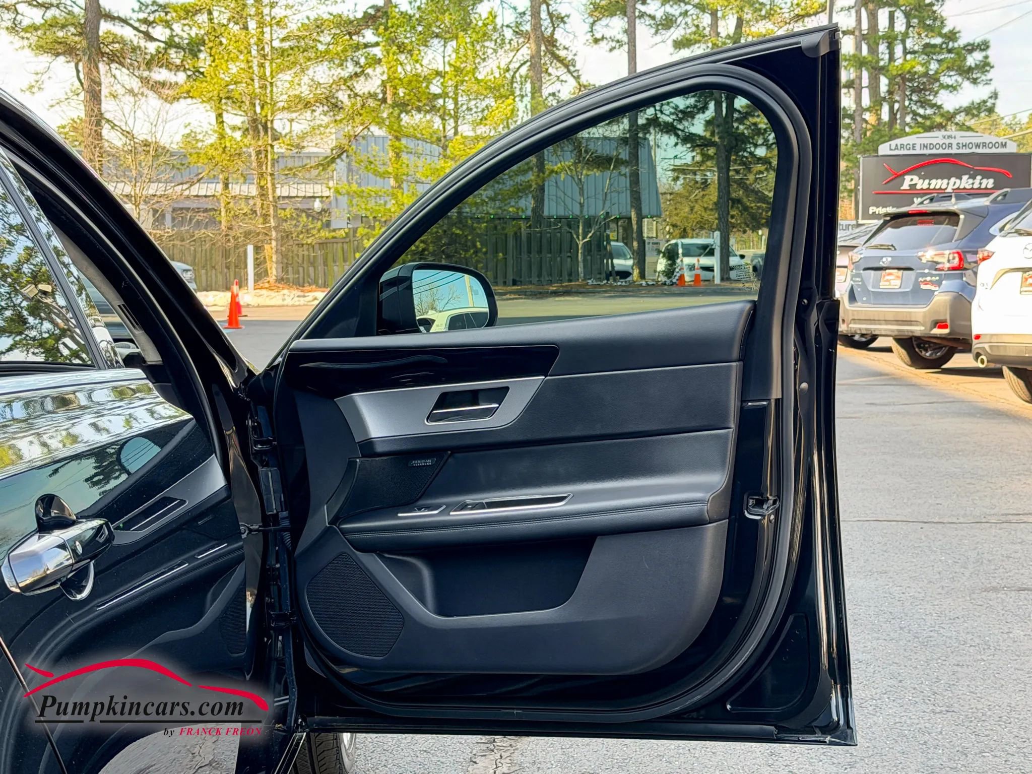 Used 2020 Jaguar XF Prestige image 23