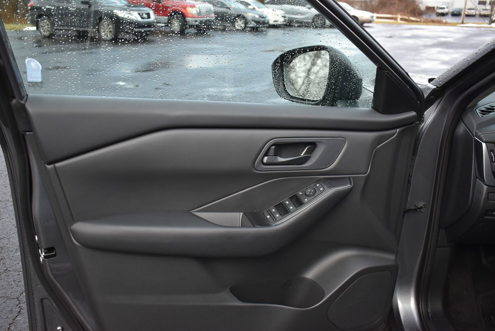 Used 2026 Nissan Rogue S image 12