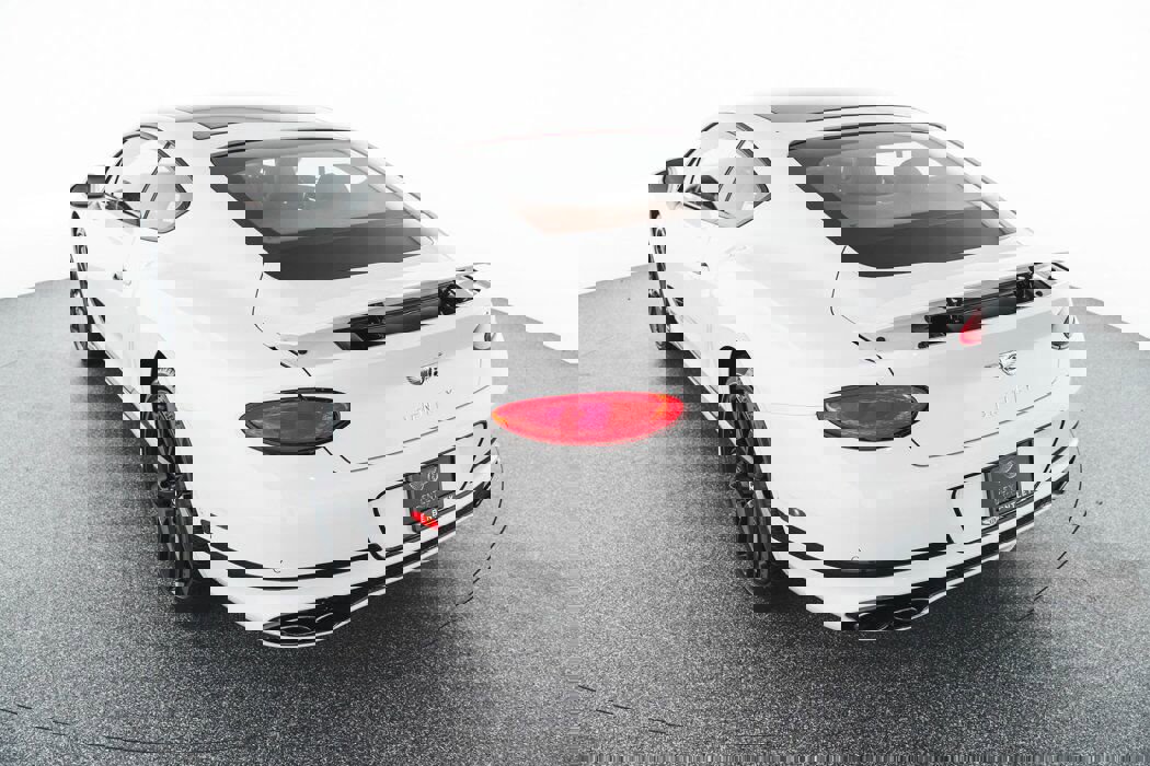 Used 2024 Bentley Continental GT image 25