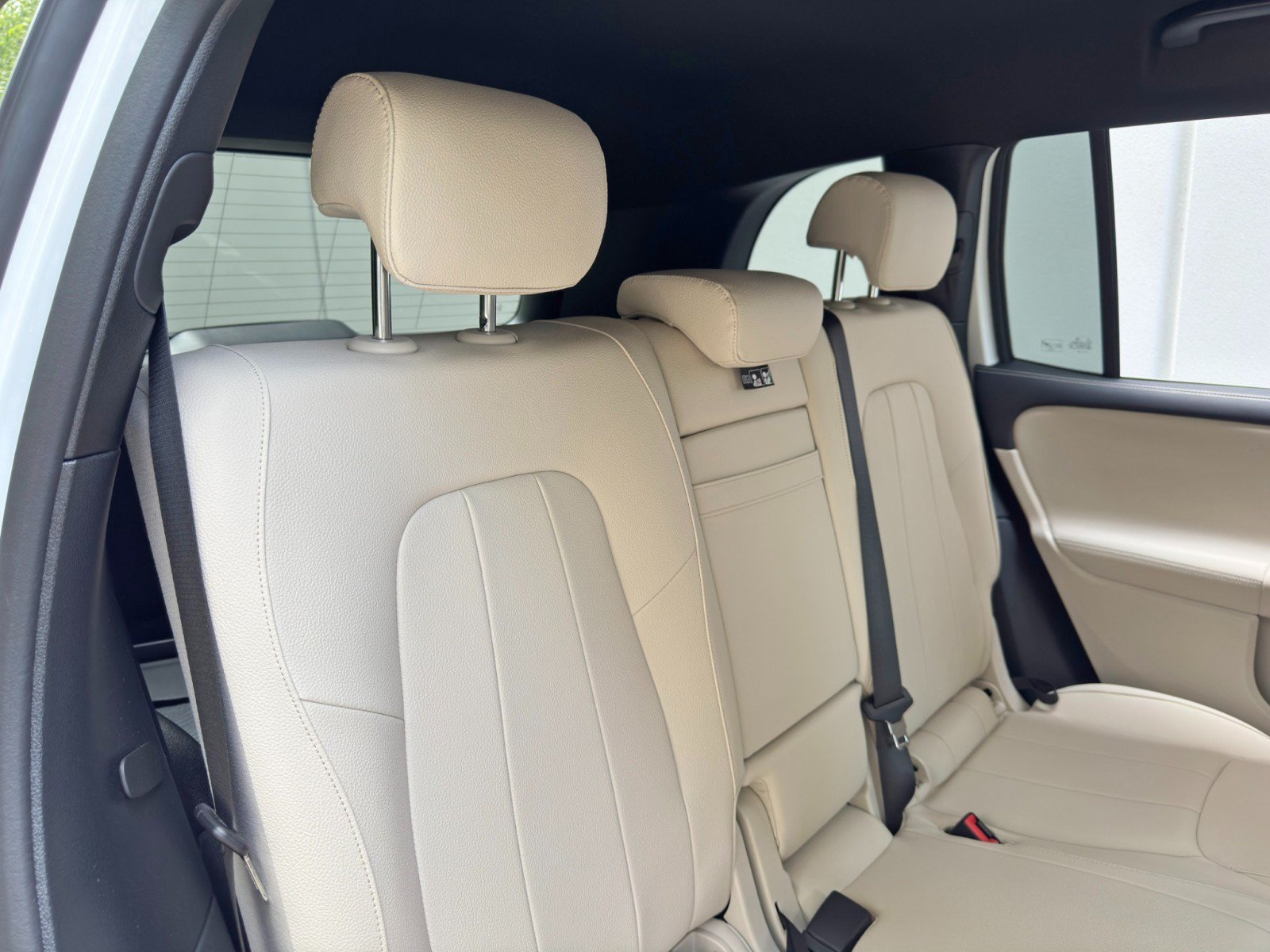 Used 2025 Mercedes-Benz GLB 250 image 39