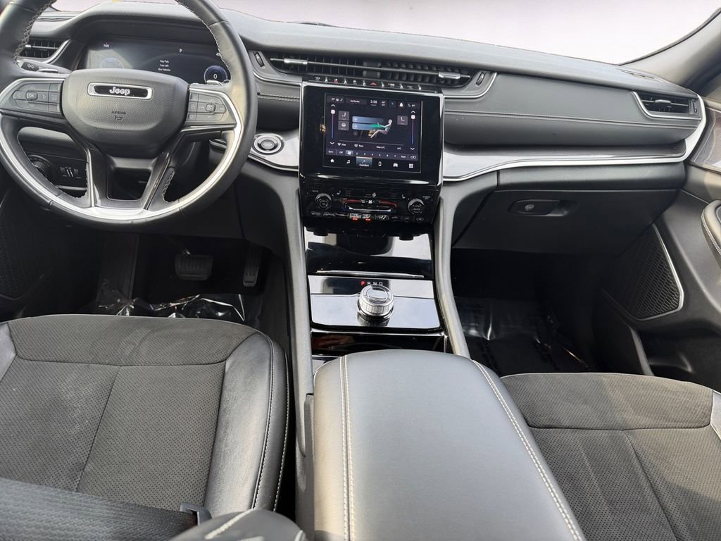 Used 2022 Jeep Grand Cherokee Altitude image 10