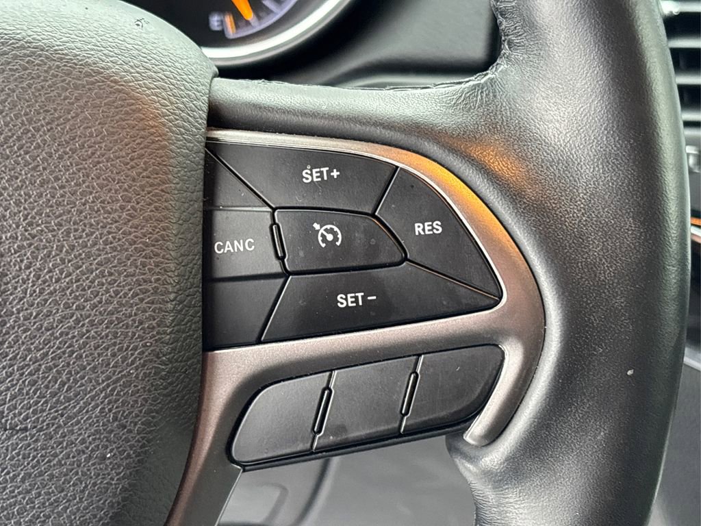 Used 2019 Jeep Grand Cherokee Limited image 22