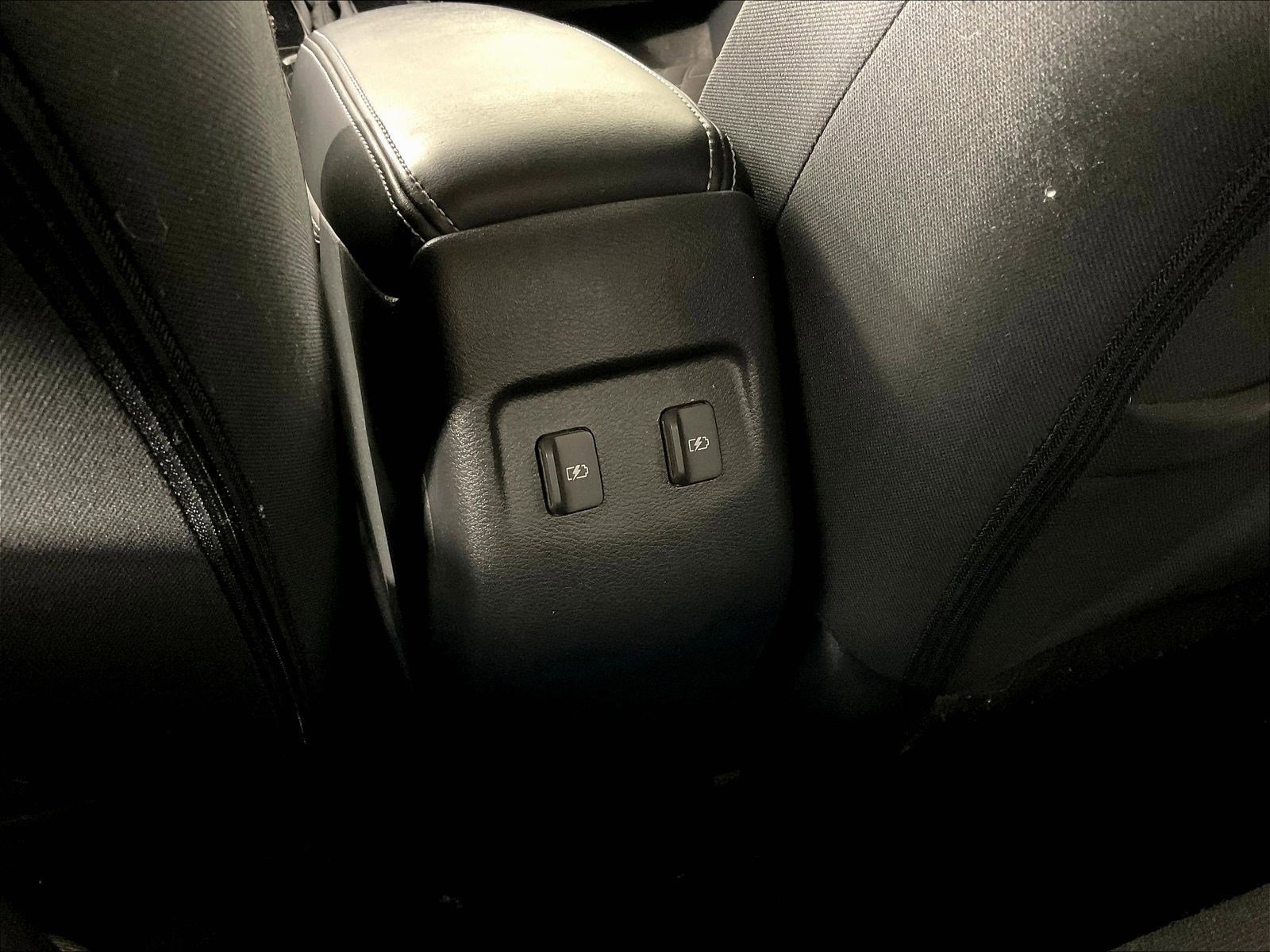 Used 2023 Nissan Kicks SV FWD image 10