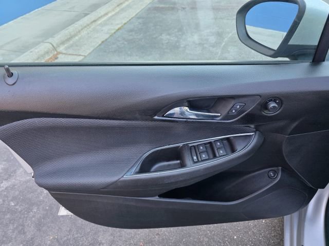 Used 2018 Chevrolet Cruze LS image 11