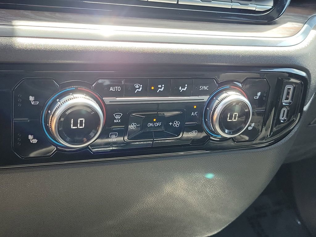 Used 2024 GMC Sierra 1500 SLT image 12