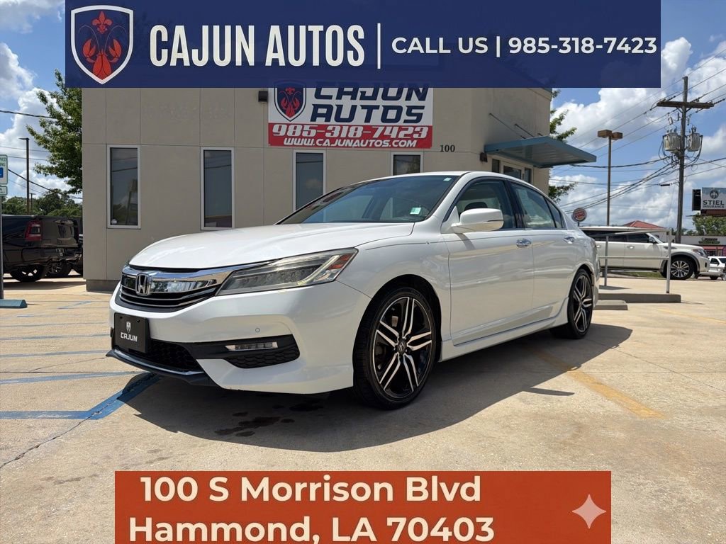 Used 2017 Honda Accord Touring image 1