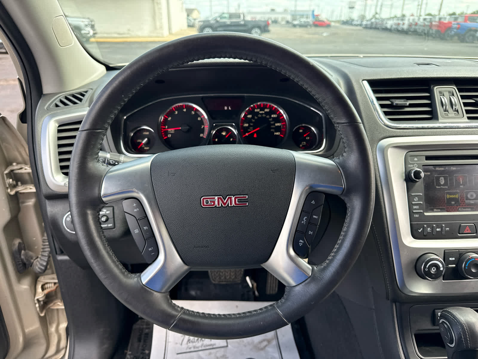 Used 2015 GMC Acadia SLE FWD image 13