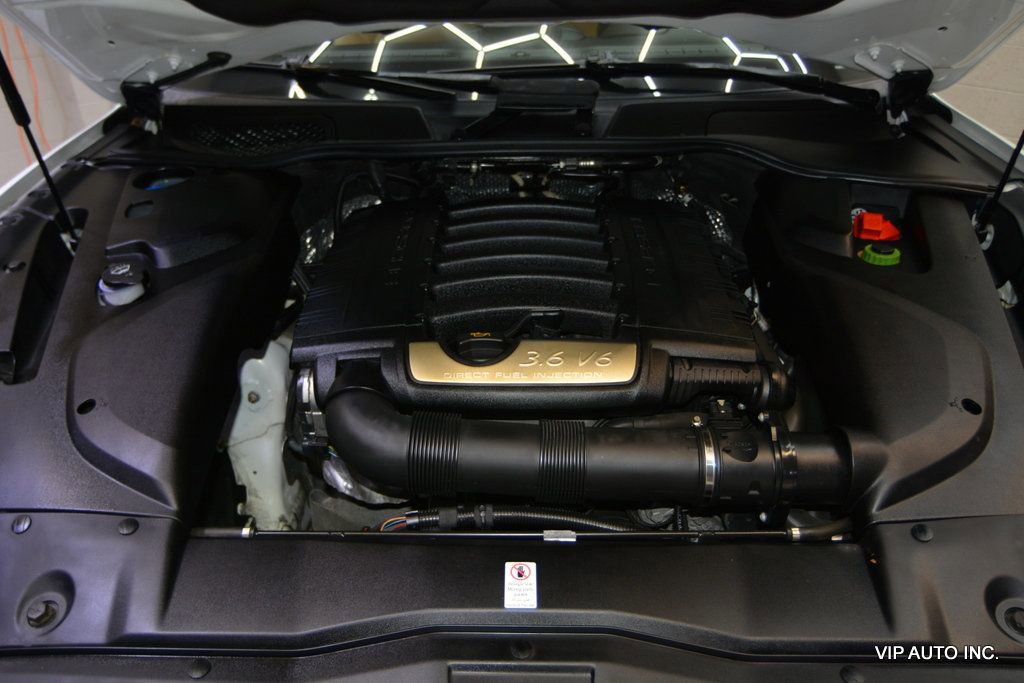 Used 2016 Porsche Cayenne image 29