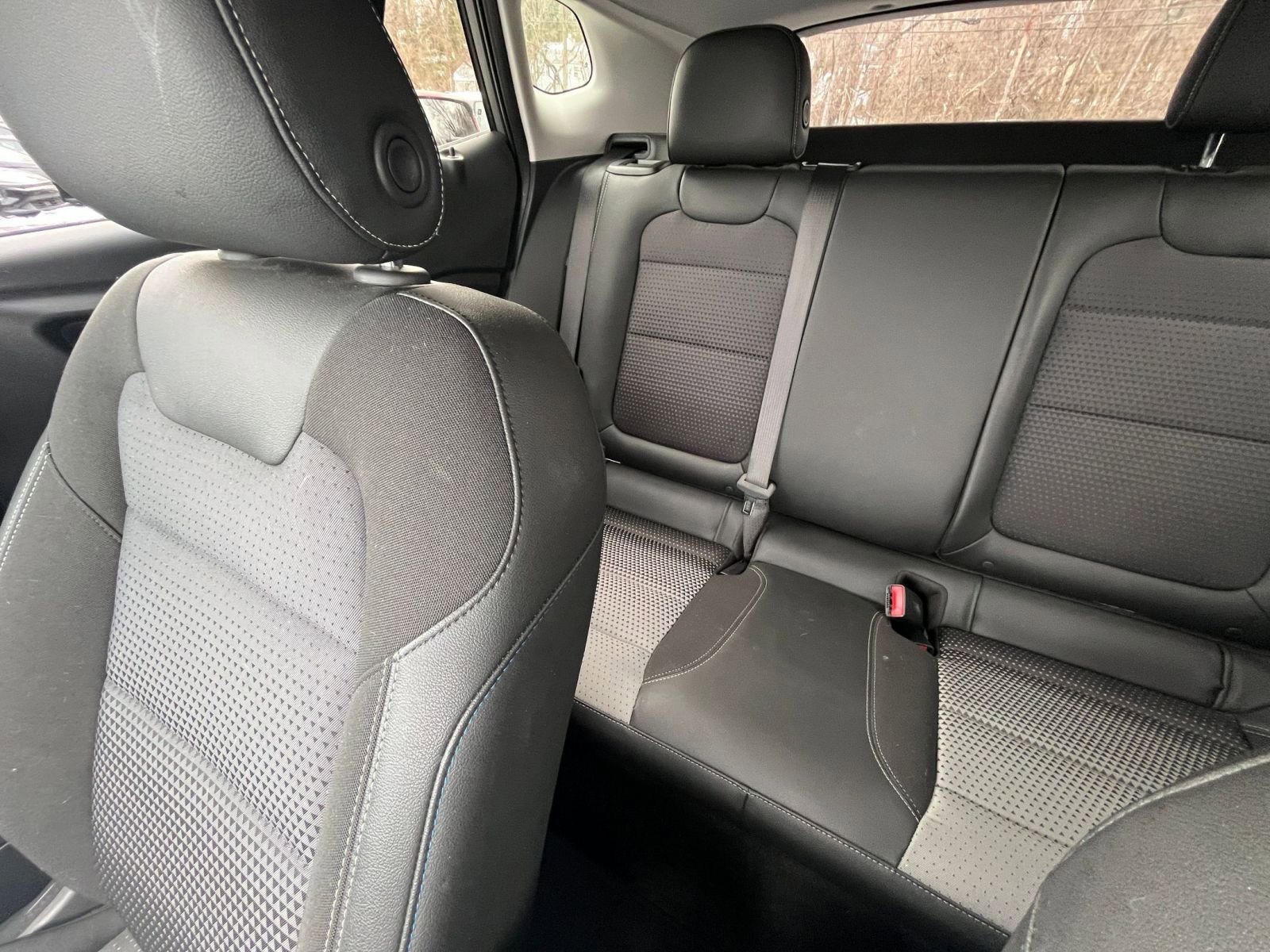 Used 2025 Chevrolet Trax LT image 34