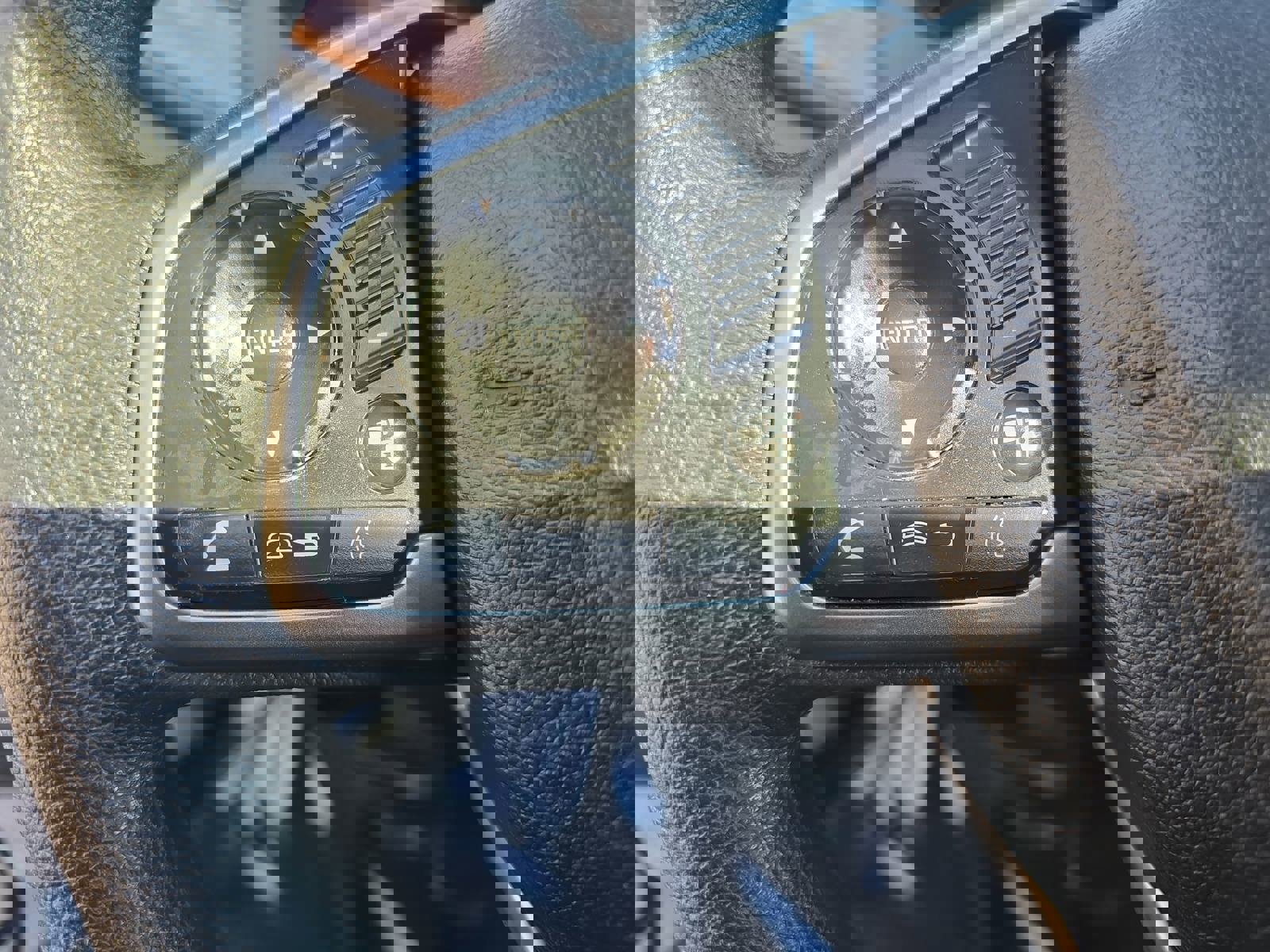 Used 2018 Honda CR-V EX image 19