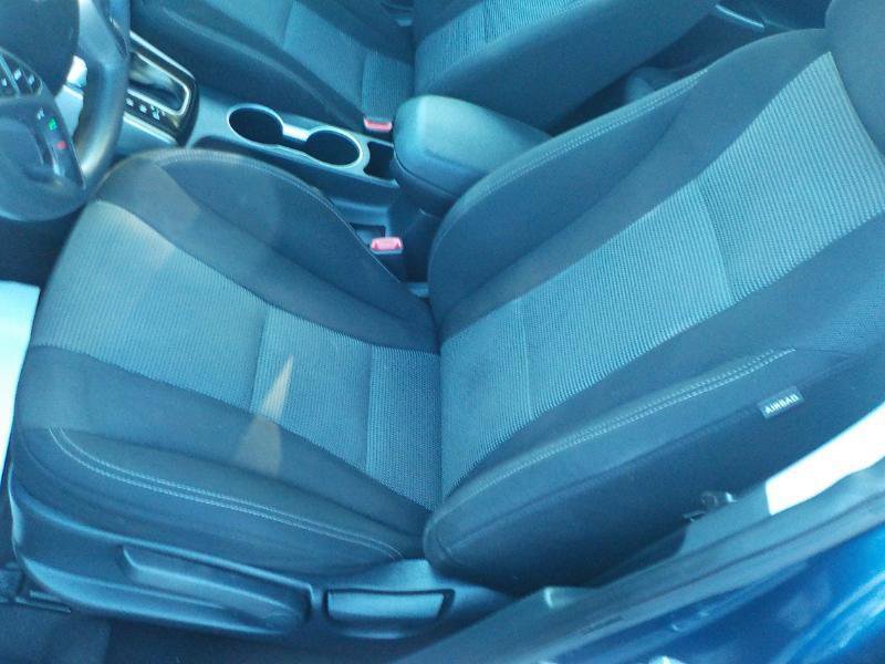 Used 2016 Hyundai Elantra GT FWD image 17