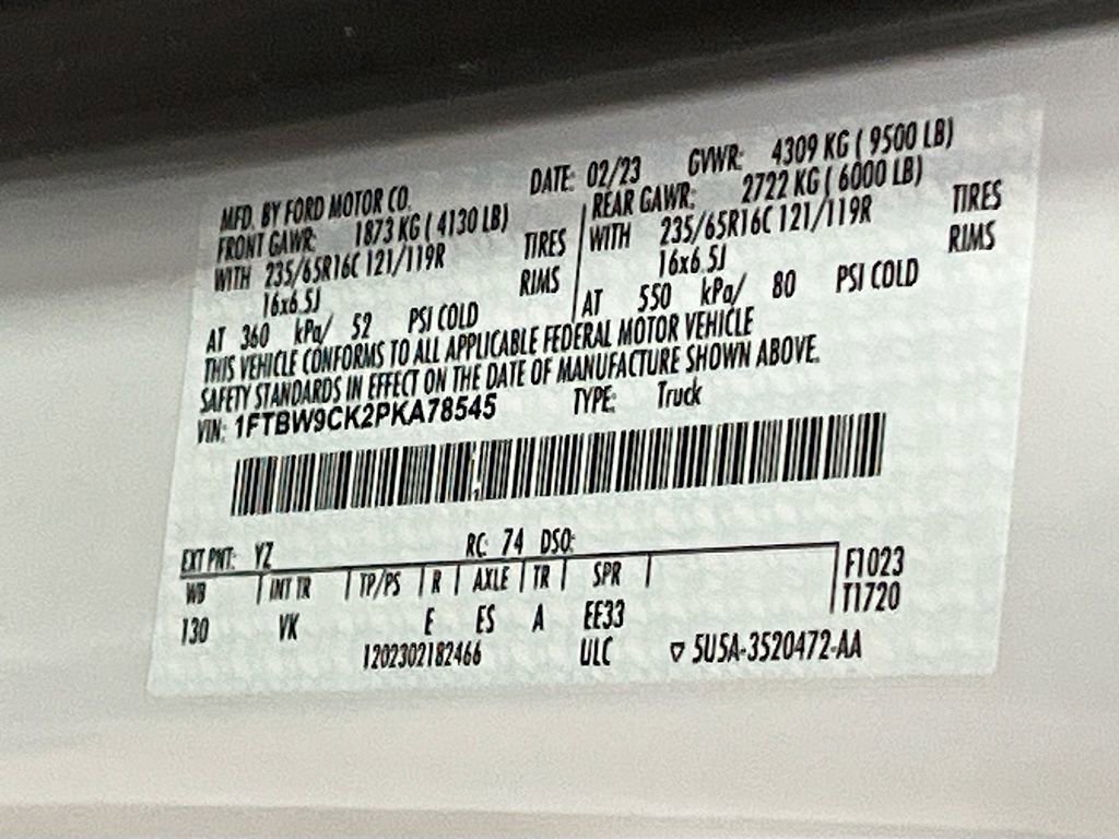 Used 2023 Ford E-Transit Medium Roof image 29