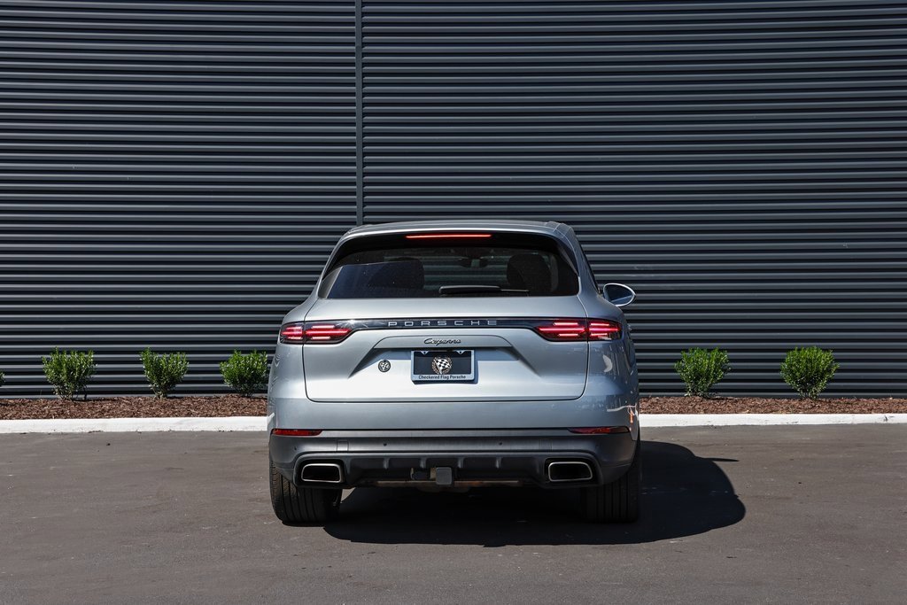 Used 2022 Porsche Cayenne Platinum Edition image 6