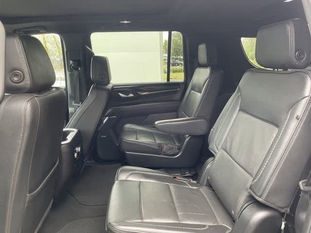 Used 2024 GMC Yukon XL Denali image 16