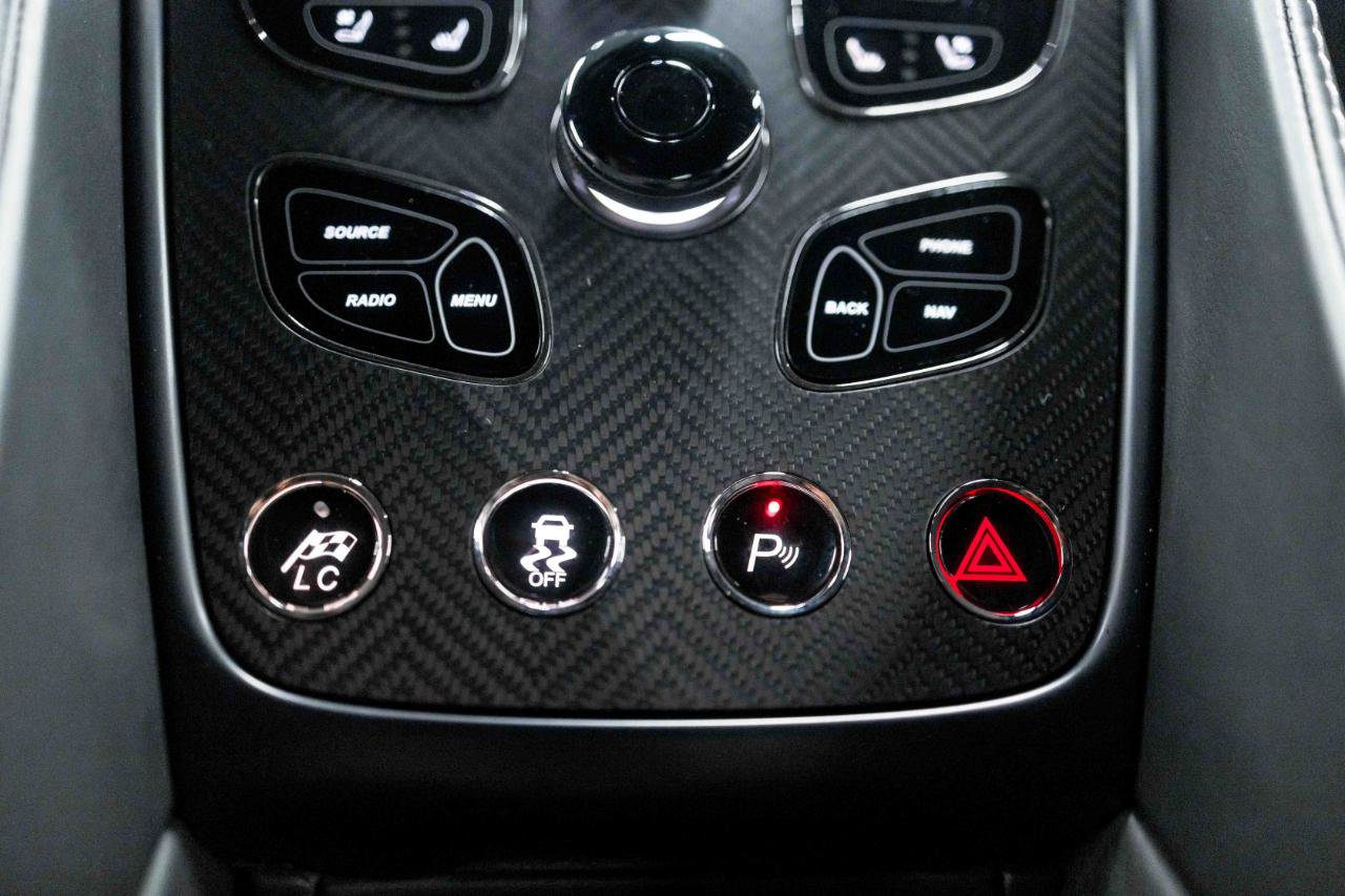 Used 2016 Aston Martin Vanquish Coupe image 52