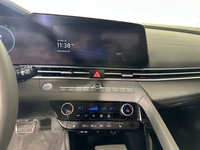 Certified 2023 Hyundai Elantra SEL w/ Convenience Package image 21