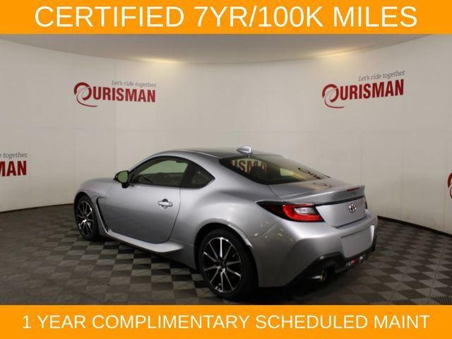 Used 2023 Toyota GR86 RWD image 5