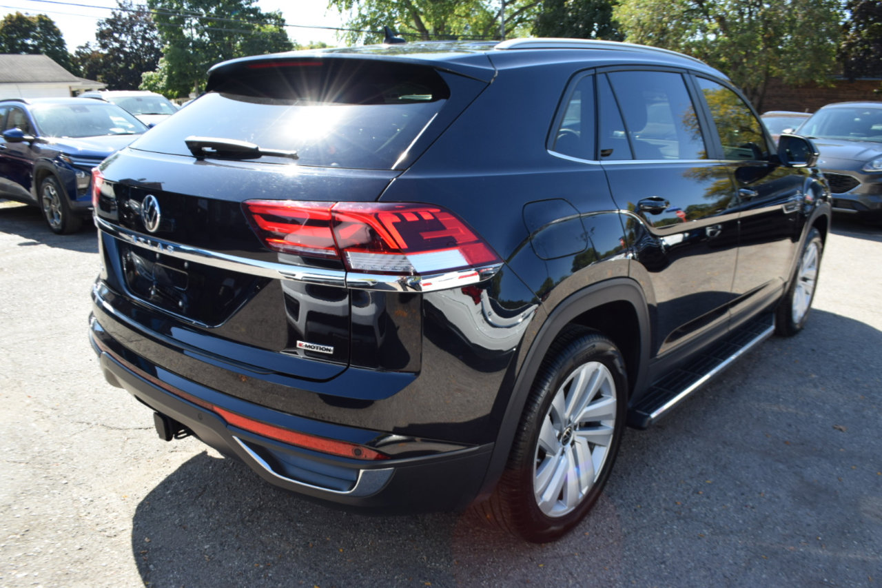 Used 2022 Volkswagen Atlas Cross Sport SE image 6