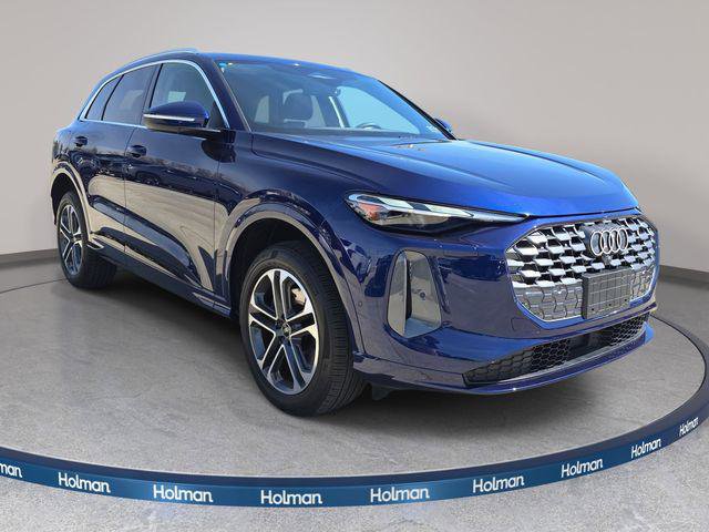 Certified 2025 Audi Q5 Premium w/ Convenience Package AWD/4WD image 4