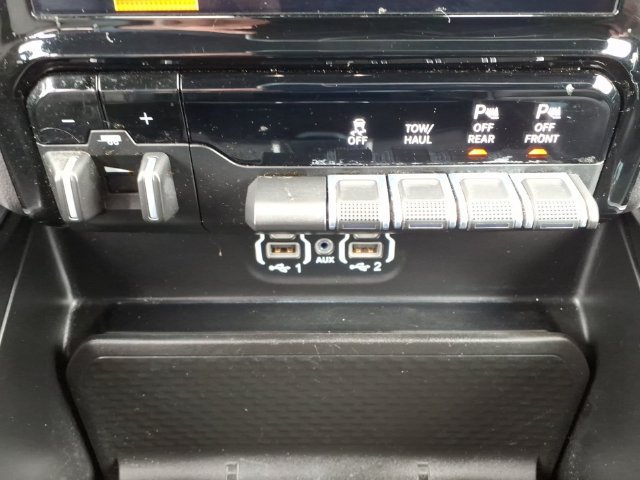 Used 2023 RAM 1500 Laramie AWD/4WD image 19