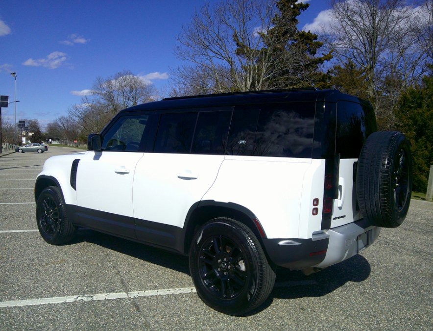 Used 2023 Land Rover Defender 110 S image 8