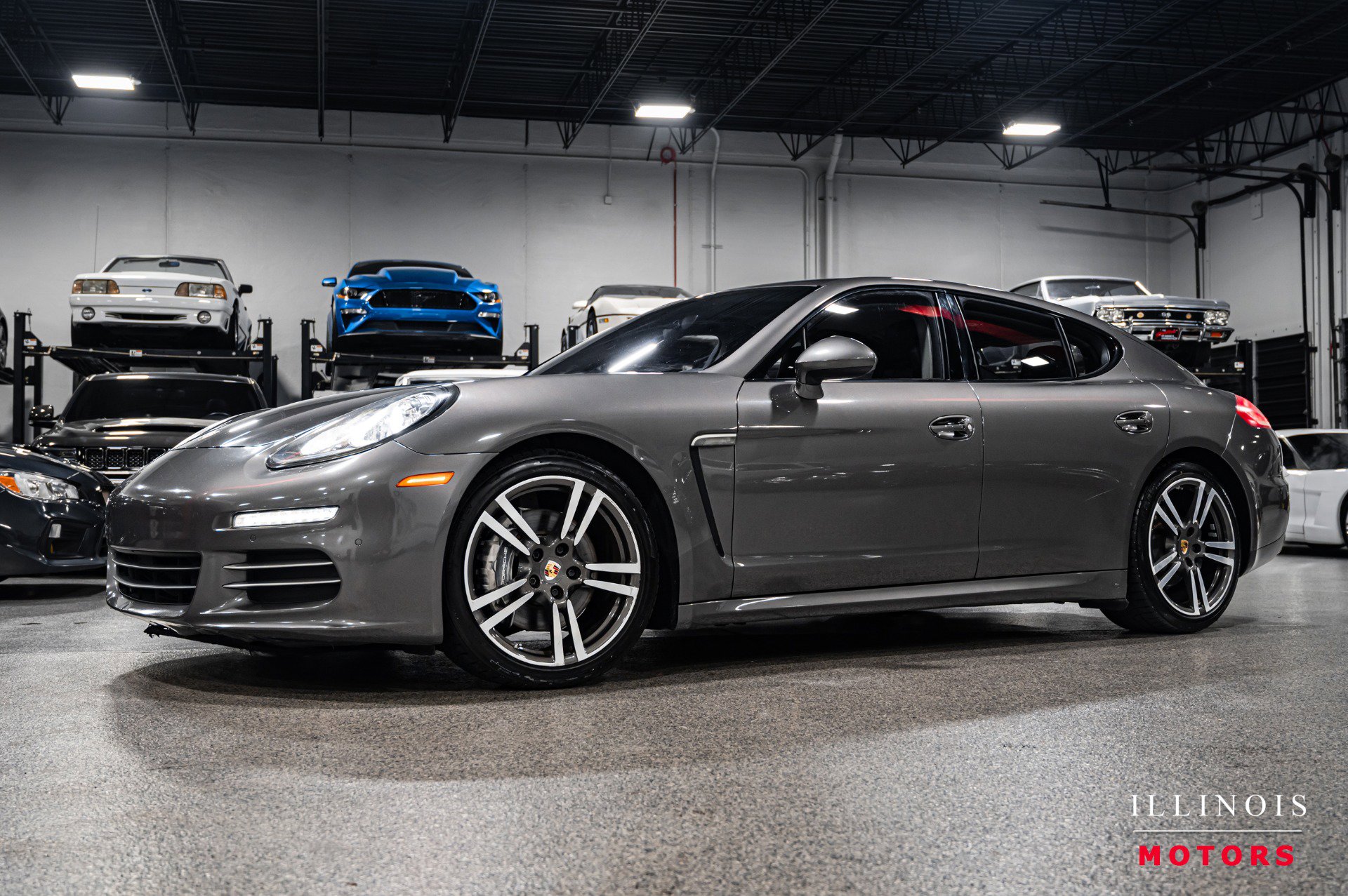 Used 2016 Porsche Panamera 4 Edition image 1