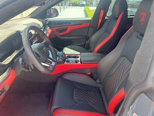 Used 2025 Lamborghini Urus SE AWD/4WD image 9