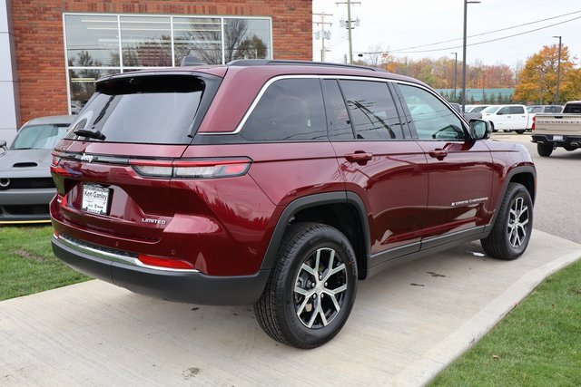 New 2025 Jeep Grand Cherokee Limited image 35
