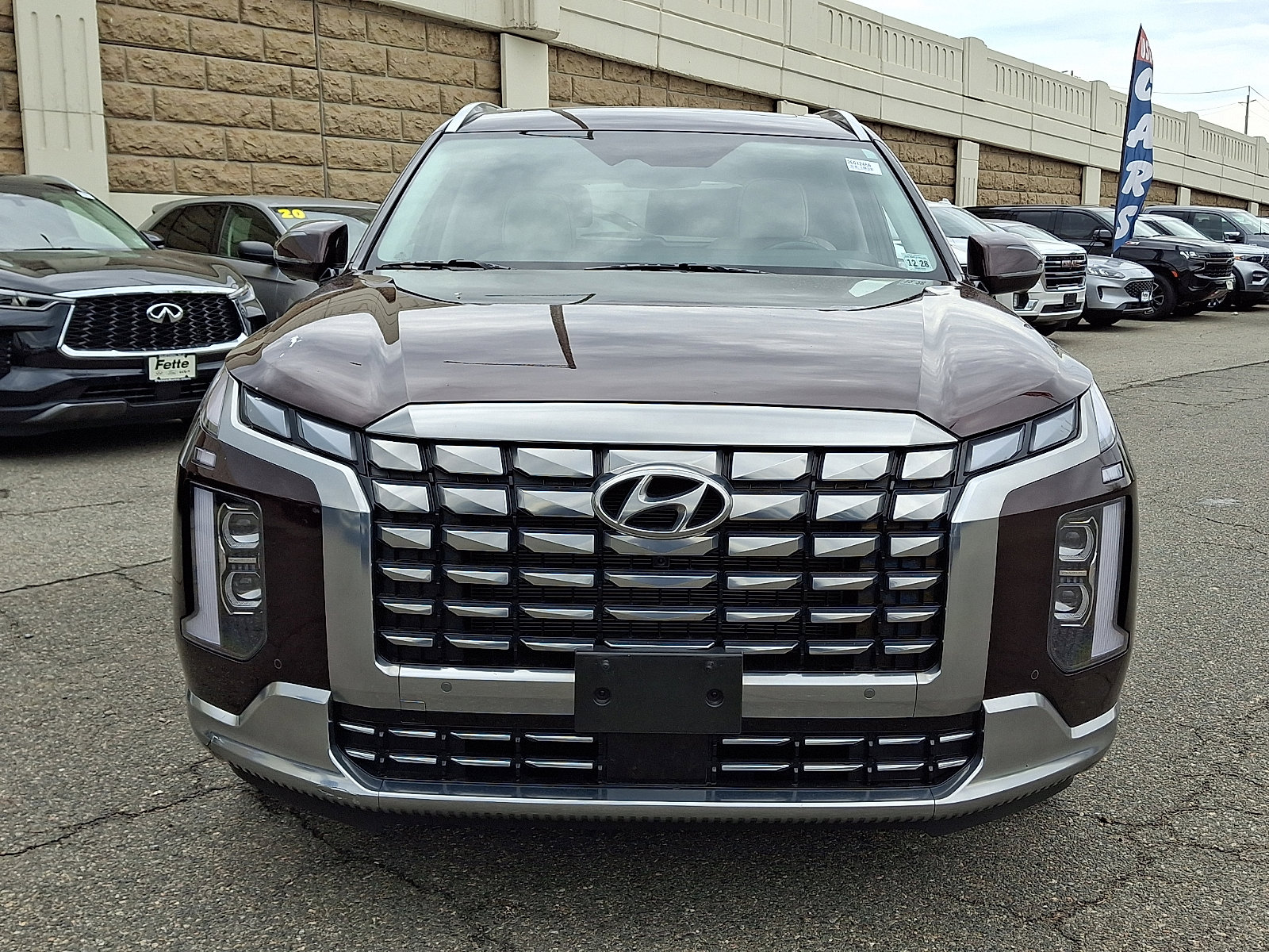 Used 2024 Hyundai Palisade Calligraphy AWD/4WD image 2