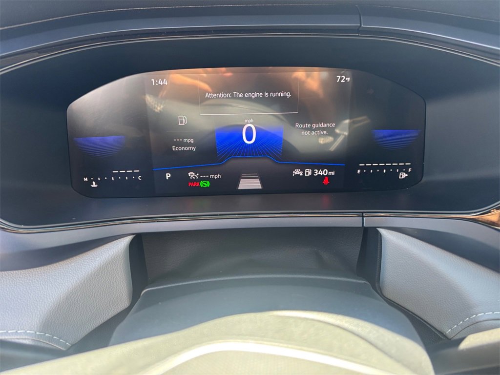 Certified 2024 Volkswagen Taos SE image 17