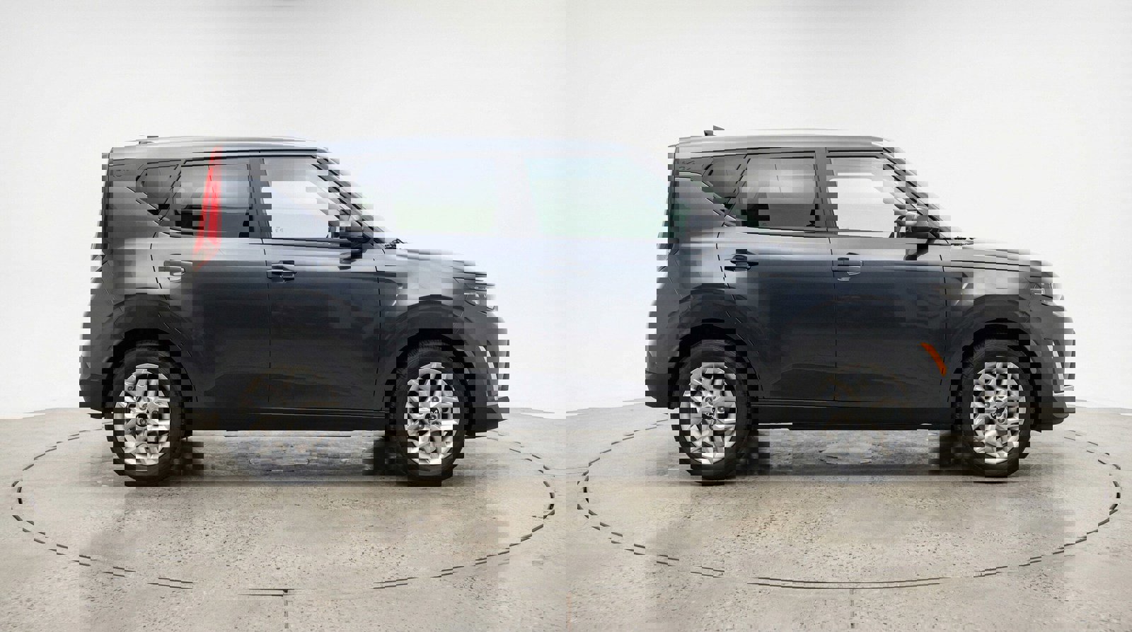 Used 2025 Kia Soul LX w/ LX Technology Package image 8