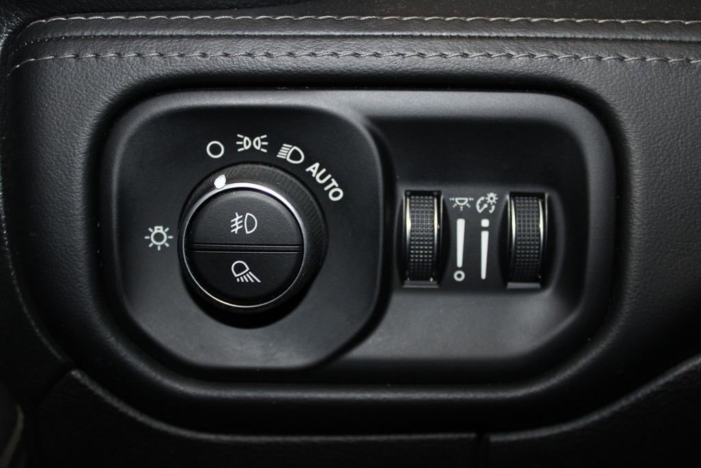 Used 2023 RAM 1500 Limited w/ Body Color Bumper Group image 46