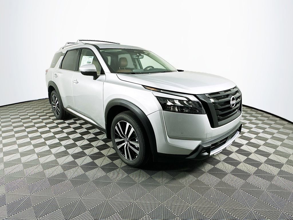New 2025 Nissan Pathfinder Platinum w/ Black Appearance Package image 3