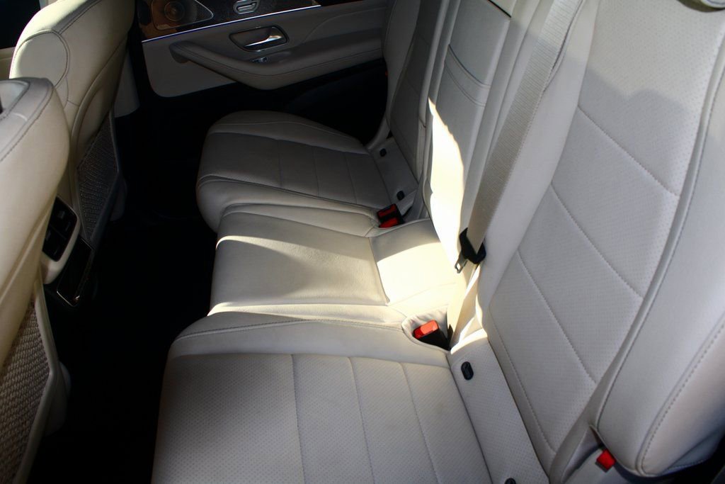 Used 2023 Mercedes-Benz GLS 450 4MATIC w/ AMG Line Exterior image 13