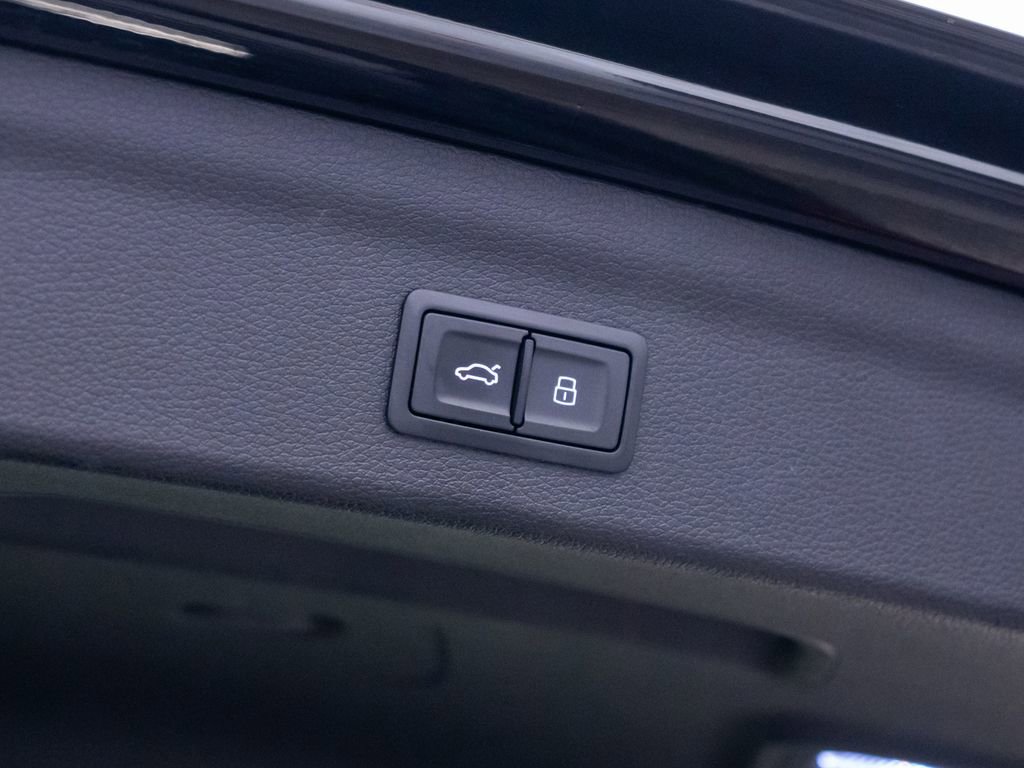 Used 2021 Audi Q3 2.0T Premium w/ Convenience Package image 32