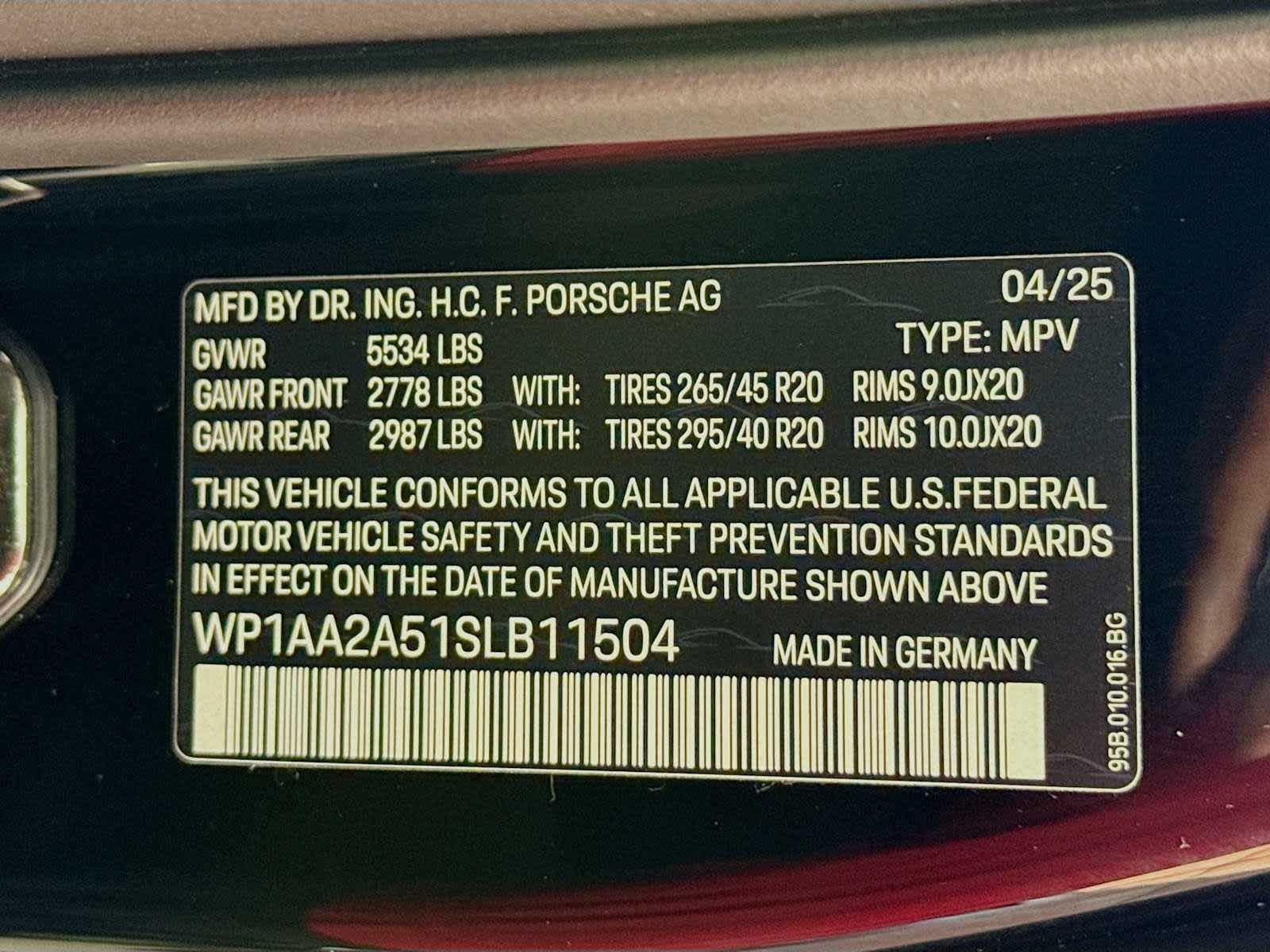 New 2025 Porsche Macan AWD/4WD image 53