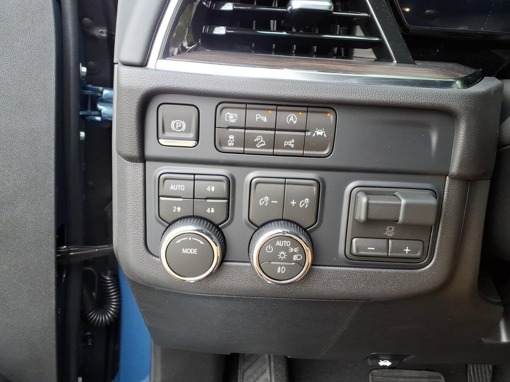 New 2026 Chevrolet Tahoe LT w/ Comfort Package AWD/4WD image 26