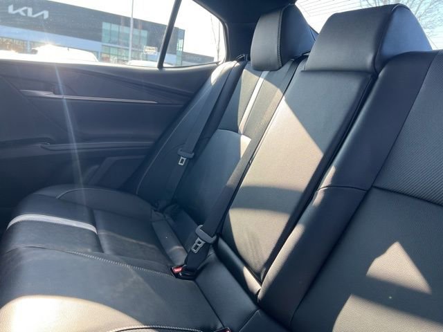 Used 2025 Toyota Camry SE image 29