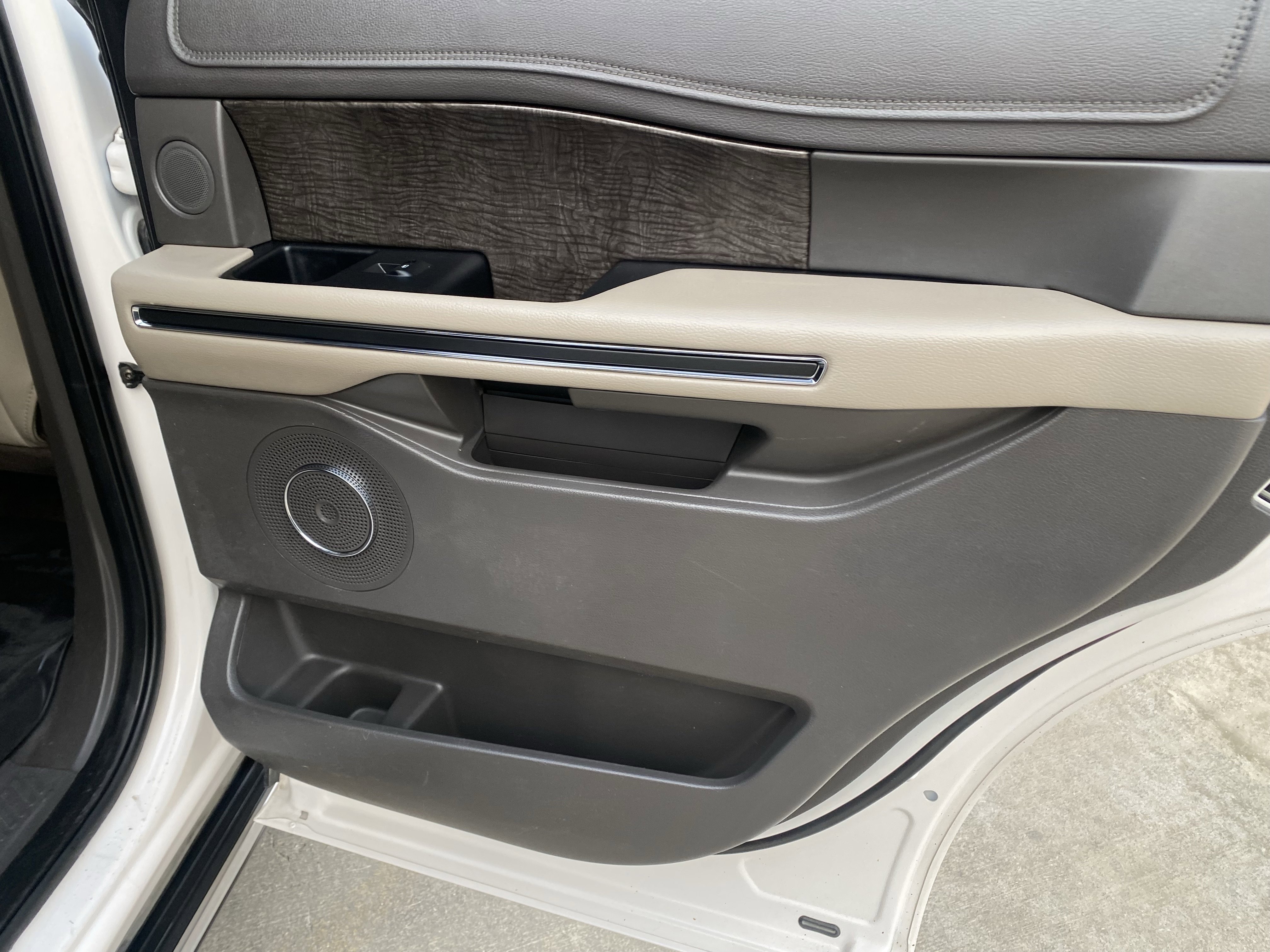 Used 2018 Ford Expedition Limited w/ Driver Assistance Package image 7