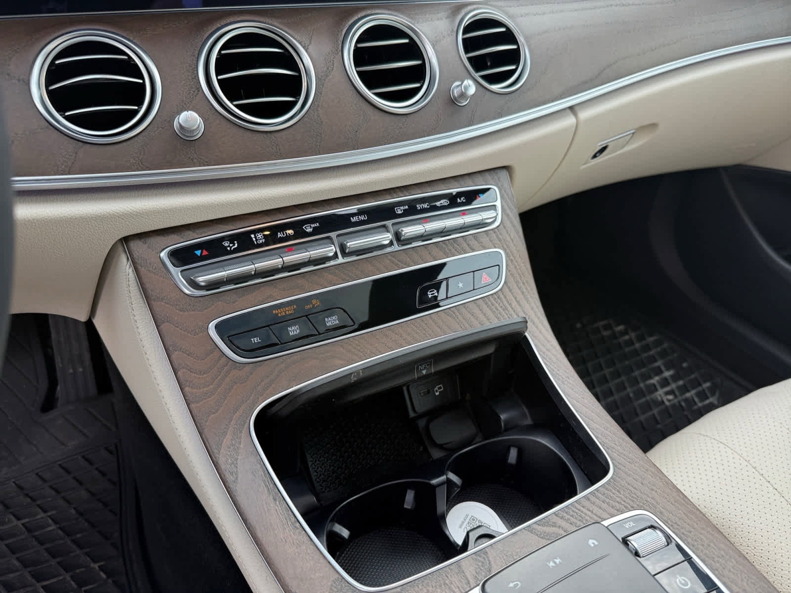 Used 2022 Mercedes-Benz E 350 Sedan image 19